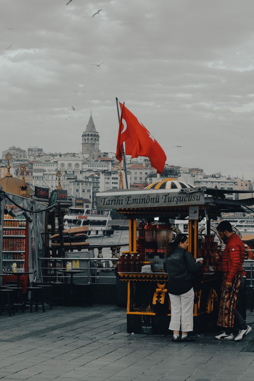 İstanbul Boğazı ve tarihi sokaklar